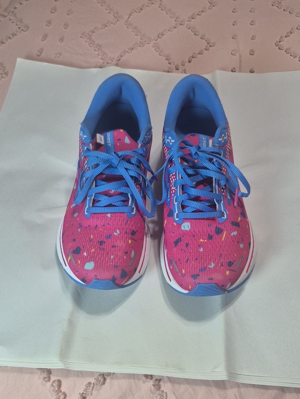 Brooks Girls Pink Sneakers with Blue Laces